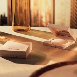 Laura Mercier Poudre De Teint></noscript>Real Flawless Luminous Perfecting Powder