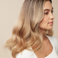 Aveda Cheveux Blonds / Décolorés / Gris / Blanc|Shampooing></noscript>Shampooing Violet Raviveur de Blond